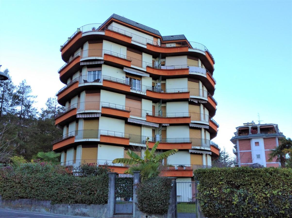 Astrid House Lägenhet Stresa Exteriör bild